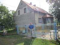 Jaromír Polášek před svým domem v Lubině