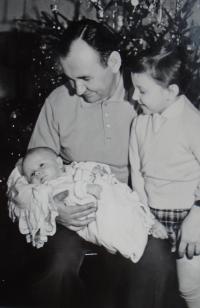 20 - pan Zlatohlávek s dětmi