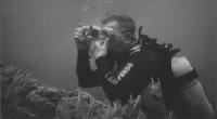 Jiří Všetečka při fotografování pod vodou na Bali