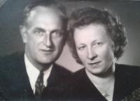 parents Václav and Josefa Holub