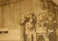 Enzesfeld - s kamarády - 1943