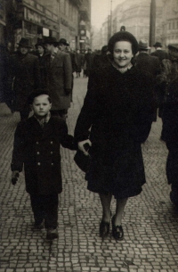 With his mother Františka; Prague - Na Příkopech street; winter of 1947