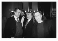 S Karlem Schwarzenbergem a Pavlem Landovským na šedesátinách Olgy Havlové
