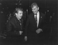 Ivan Chadima a Václav Havel (hotel UN Plaza, leden 1990)