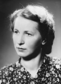 Maminka Jaroslava Prepury (asi 1940)