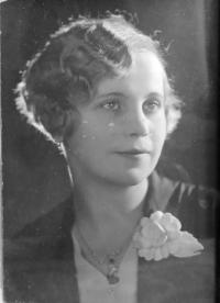 01 maminka paní Věry Božena Víšková roz. Zdeňková