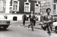Undisguised following, at the corner of the Liliom and Tűzoltó Street, 1982. June 11