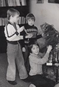 David Kabzan with his siblings, 1972