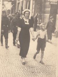 With his aunt, around 1935