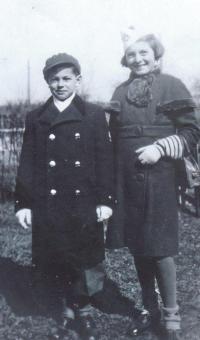 Libuše Němcová s bratrem