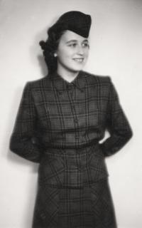 Peggy 1942 (skotský kostým)