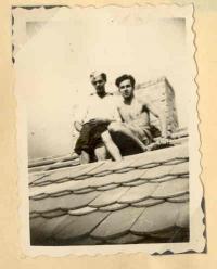 V. Procházka, PTP, na stavbě voj. Bytů v Plzni s kamarády, ´52 - ´53