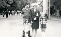 Vladimír Suchánek with His Family (Mariánské Lázně, ca. 1964)