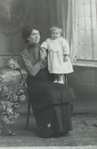 Karel Punčochář with his mother