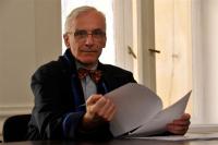 Při práci, jako advokát