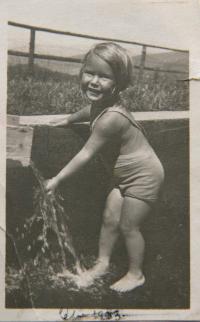 léto 1933 - Eva Sachselová Macourková 