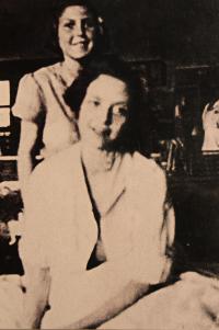 Osvobozené: Eva a Hana, Bergen - Belsen 1945