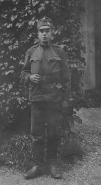 Štěpán Schwarz, otec Stanislava Schwarze, jako c. a k. rakouský vojín (1918)