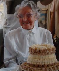 Maminka, narozeninová oslava (100 let)