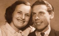 Otec pamětníka Ferdinand Vrtal s manželkou
