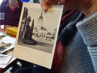 Dobová pohlednice Žatce, náměstí s radnicí