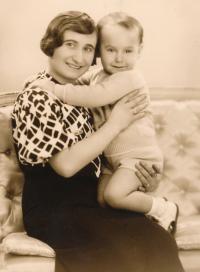 Ludmila Ortová s Jaroslavem, 1933