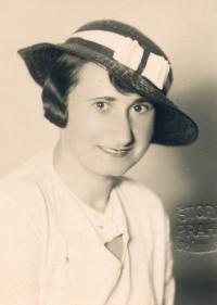 Ludmila Sonnevendová (Ortová), cca 1927
