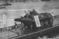 Obrněný transportér Sovětské armády při cvičení Družba 83