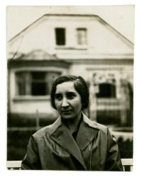 42 - Míla Forbelská, teta