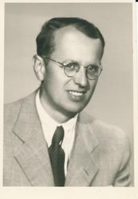 Josef Hnitka, otec pamětnice, Kralupy, 1954