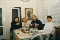 Zdeňka, Jaroslav, syn Vláďa a vnučka Markéta, Praha 1996