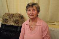 Portrétní fotografie pamětnice během natáčení rozhovoru, Horní Rotava, 2015