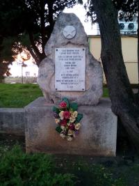 Spomenik trojici poginulih radnika 3.1.1947. u Puli