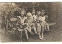 4 years old Marie Kramárová - second from left (1941)