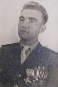 Vasil Špir na dobové fotografii z druhé světové války