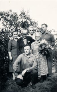 Rodina Smutných na zlaté svatbě