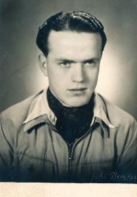 Bratr maminky Josef (zahynul v koncentračním táboře)