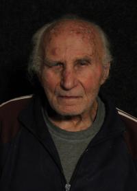 Portrétní fotografie pamětníka, Dolní Rotava, během natáčení v únoru 2016