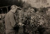 Plenér s plzeňskými malíři, pamětník, nelok., okolo roku 2000