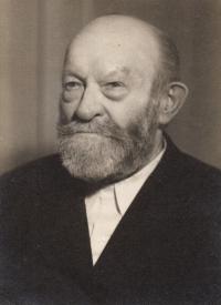 Dědeček Rudolf Niegratschka, 1951
