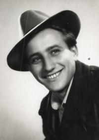 V pilotní škole, cca 1950