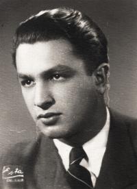 Jiří Juhn, první manžel