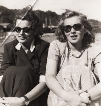 S kamarádkou v Praze, 1948