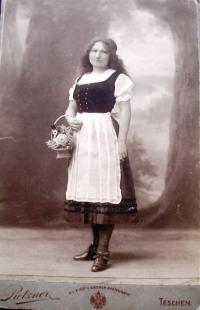 Maminka Evy Heferové Růžena Měkynová