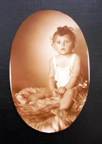 Eva Měkynová v dětství