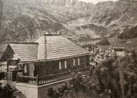 Votrubova chata, Vysoké Tatry, Slovensko, asi 1930. Zde se Jaroslav Drábek seznámil s Vladimírem Krajinou
