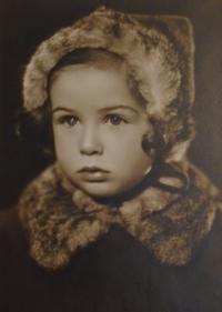 4-Zuzana Závadová - mládí - asi 3 roky