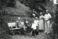 Stražisko 1930 - rodina Otty Wichterleho se psem
