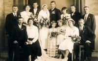 Svatební fotografie rodičů, 1934.