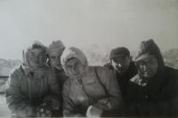 S přáteli v horách, konec 40. let